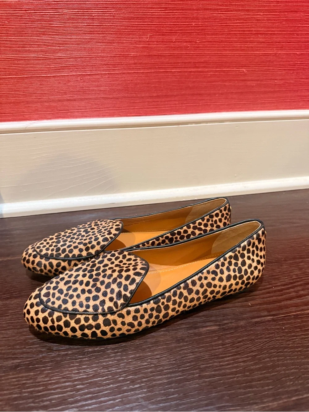 NEVER WORN Tory Burch Leopard Calf-Hair Loafers in Tan and Black - Picture 2 of 4